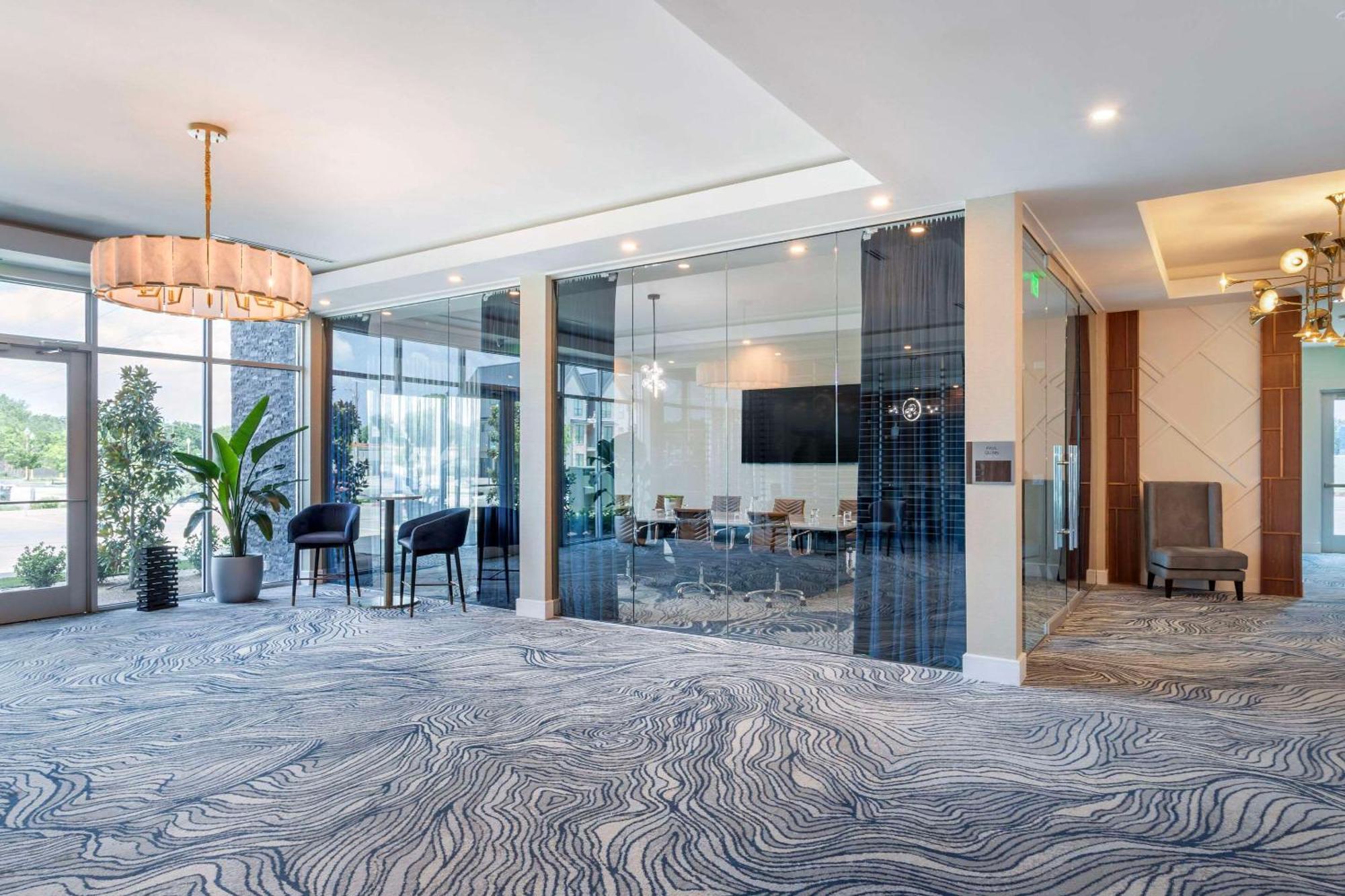 Cambria Hotel Waco University Riverfront Exterior foto